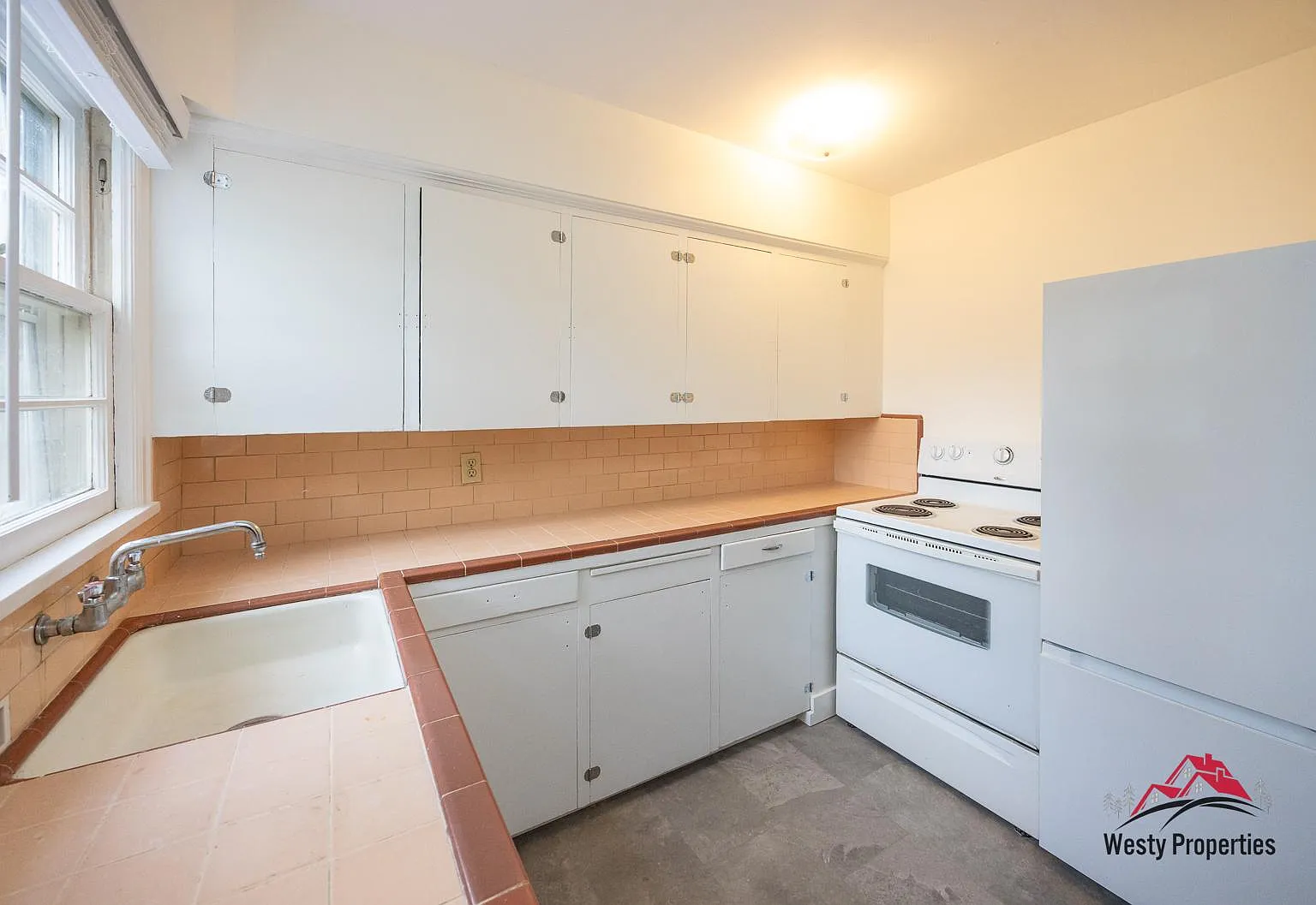 1204 NE 22nd Ave — Photo 3