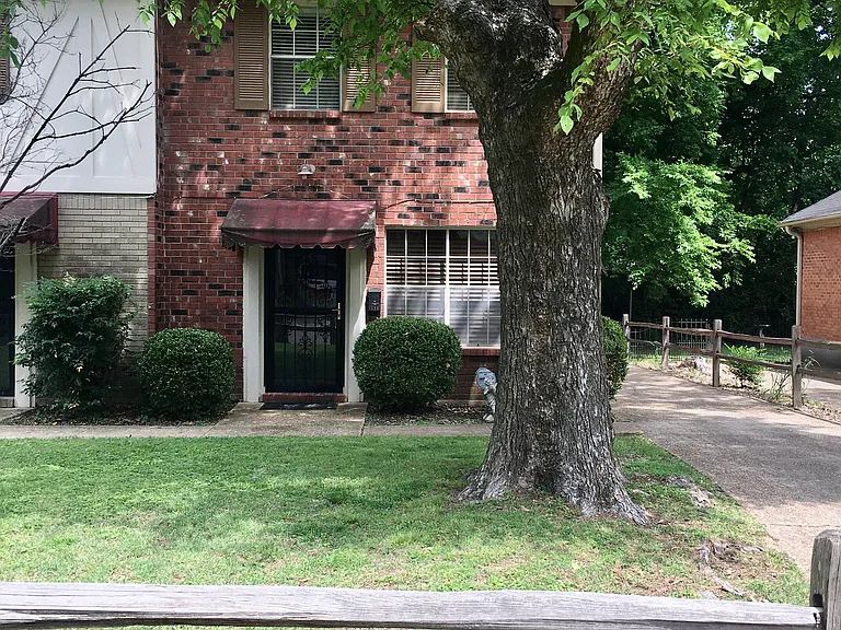 714 Goodman St — Photo 3