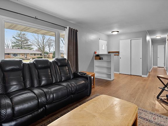 4th image of 5950 Hayes Pl