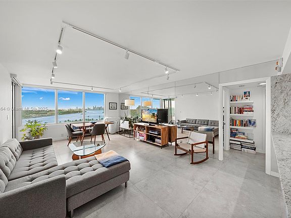 3rd image of 400 S Pointe Dr APT 1001