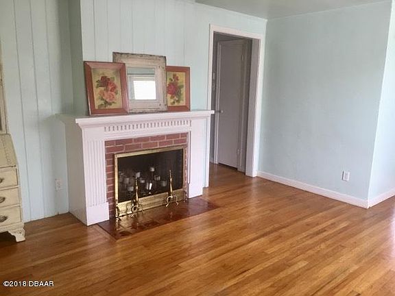3rd image of 334 Nautilus Ave