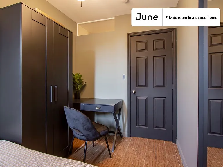 7 Eldridge St #A — Photo 2