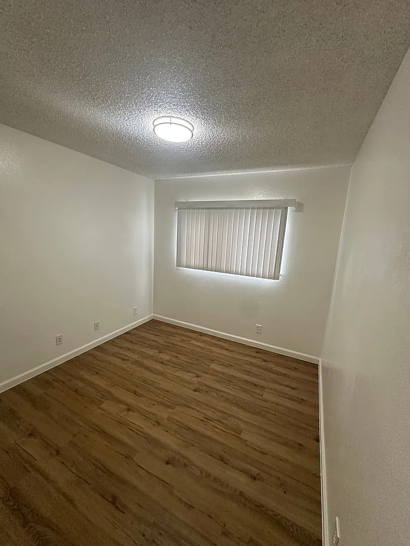 Spacious 3-Bedroom Home with Large Yard, 2-Car Garage & Modern Updates! — Photo 3