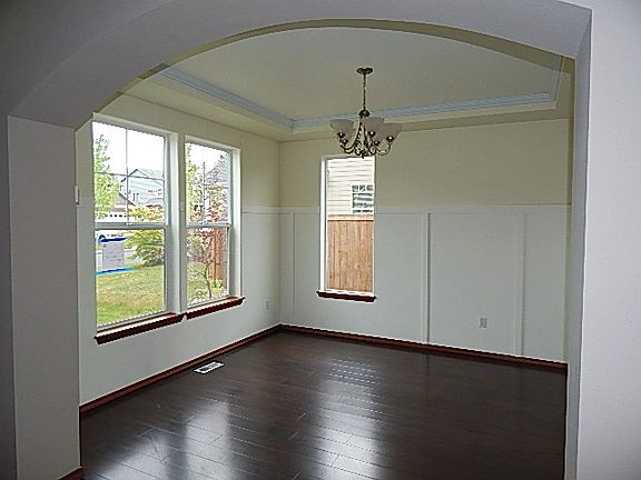 4th image of 8420 185th Avenue Pl E