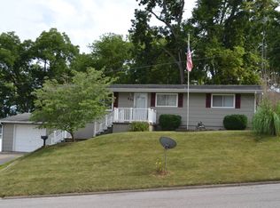 207 W Commerce St, Grayville, IL 62844