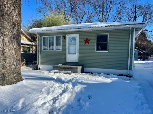 1585 Norledge Rd, Akron, OH 44305