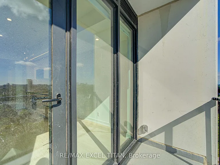 699 Sheppard Ave E #1115 — Photo 36