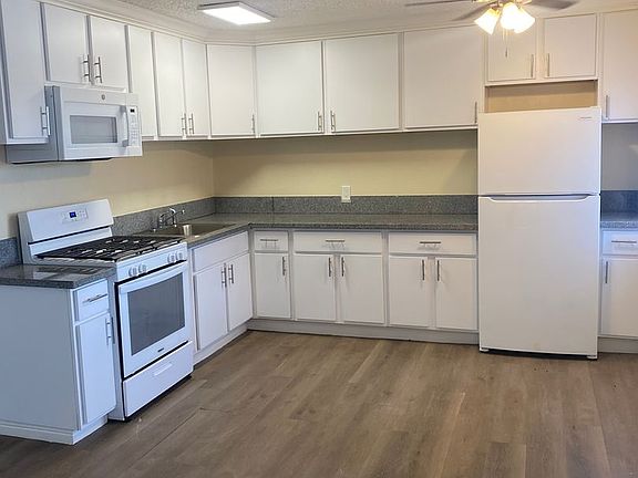 3rd image of 2505 Edison Ave APT 13