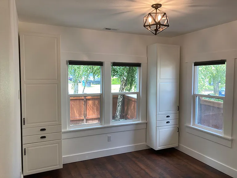 709 N Cedar St — Photo 23