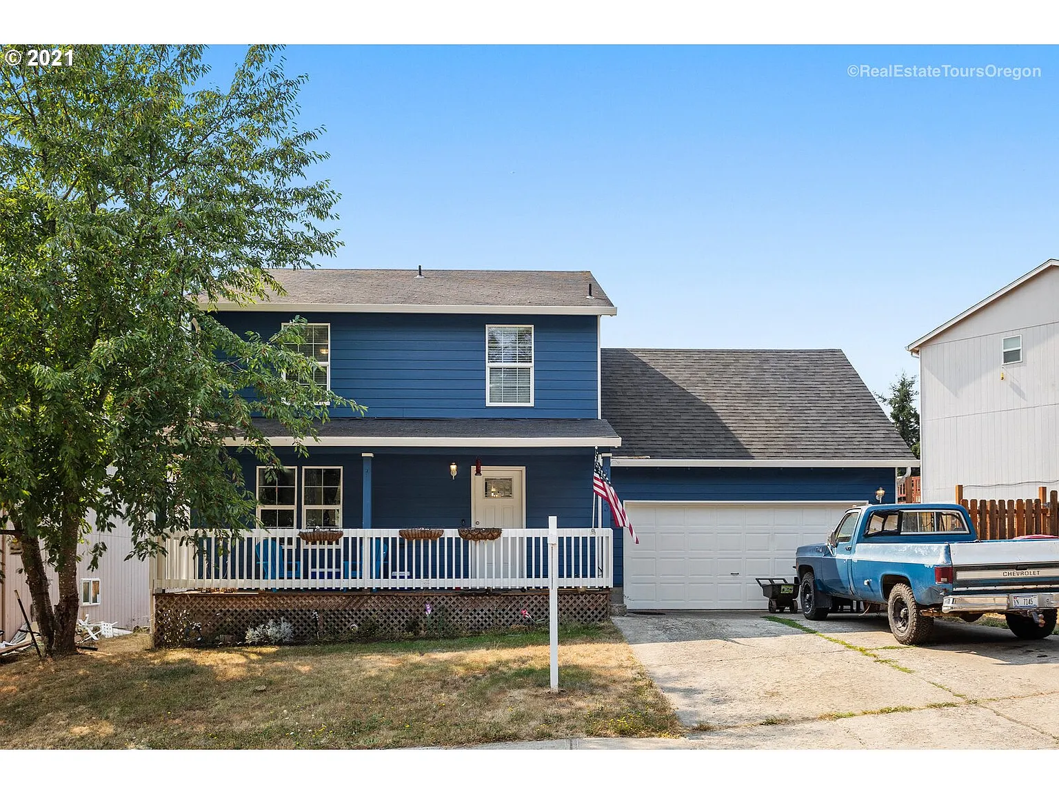 1223 SW Pioneer Dr photo 1