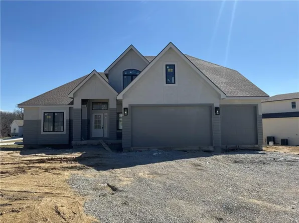 13494 Terrace Park Dr, Kansas City, MO 64152