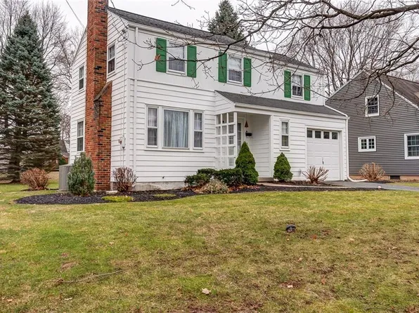 805 4th St, Liverpool, NY 13088