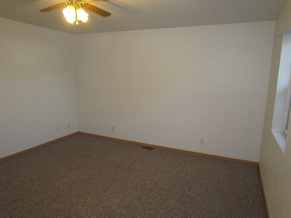 5th image of 407 9th Street Cir APT 2