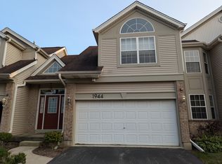 1944 Tamahawk Ln, Naperville, IL 60564