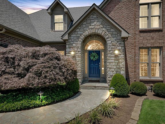 3rd image of 635 Mint Hill Ln