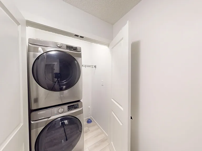 63 McLaughlin Dr — Photo 6