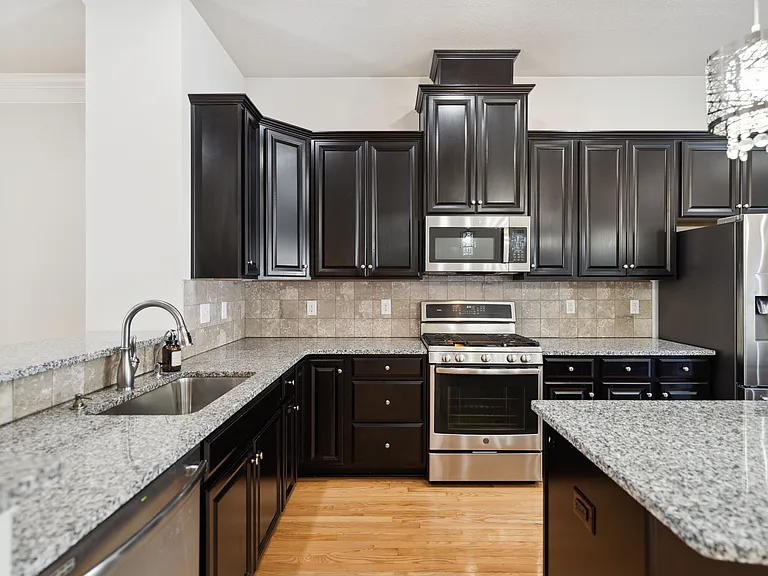 138 Seneca Pl — Photo 28