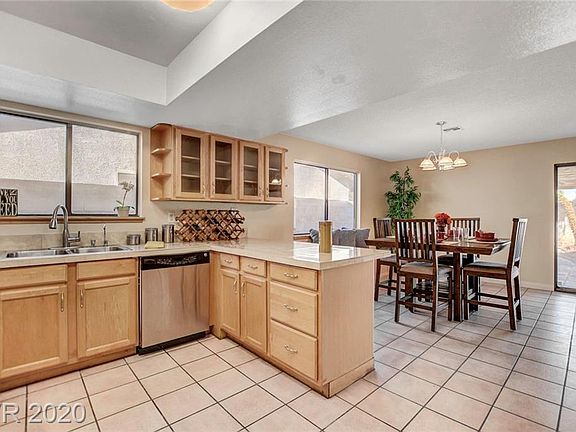 4th image of 5460 Cleek St