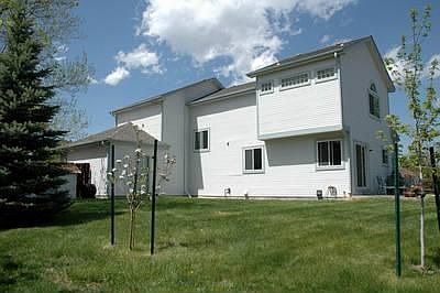 2nd image of 806 W Dahlia Ct