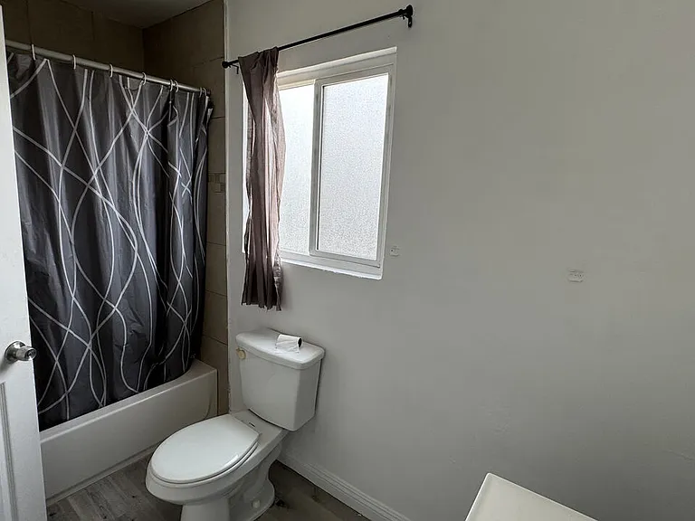 1582 Ricardo St — Photo 12