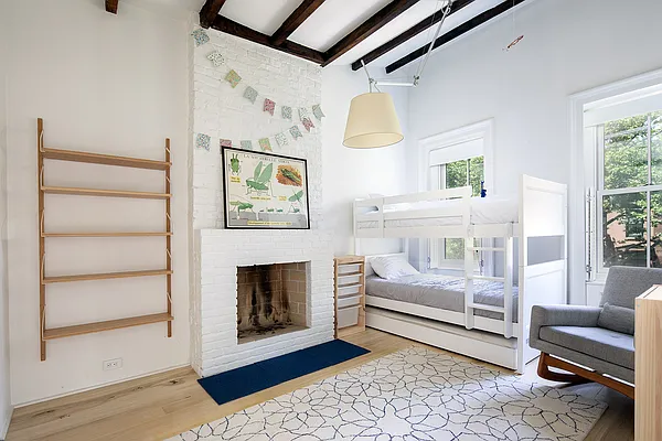 Sold by Douglas Elliman | media 10