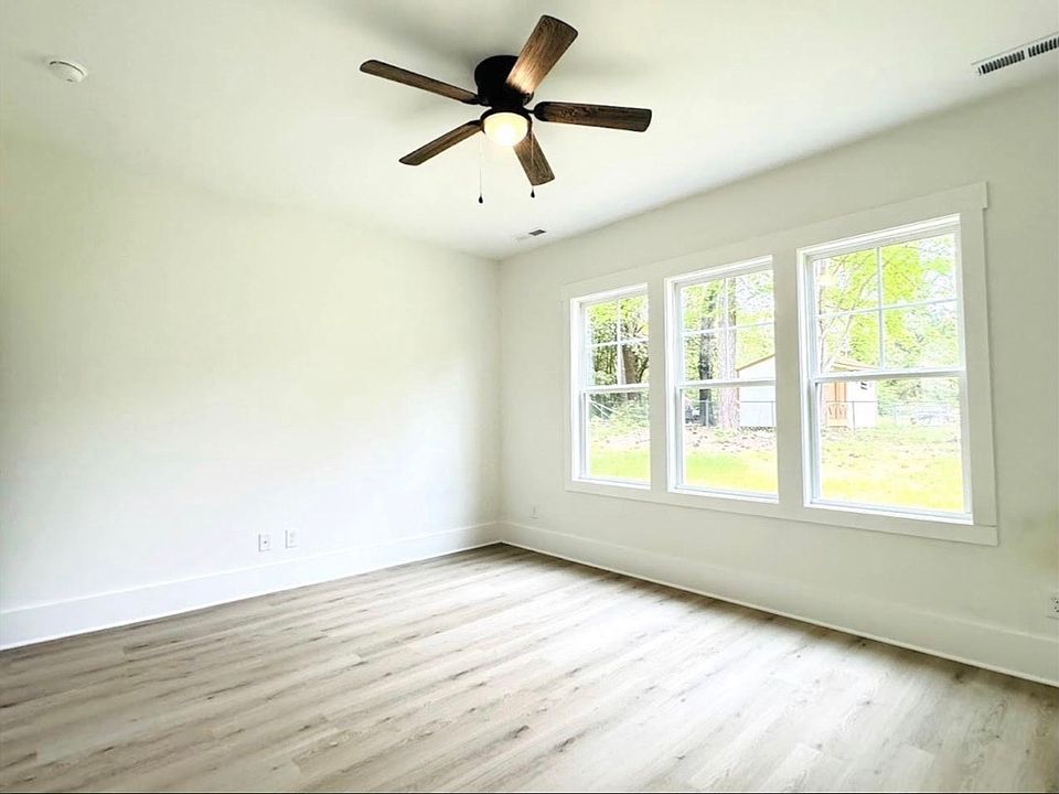 1st image of 409 W Norman Ave