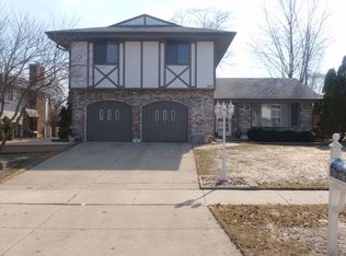 164 Hingham Ln, Bloomingdale, IL 60108