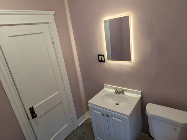 46 Fenwood Ave Floor 2, Smithfield, RI 02917
