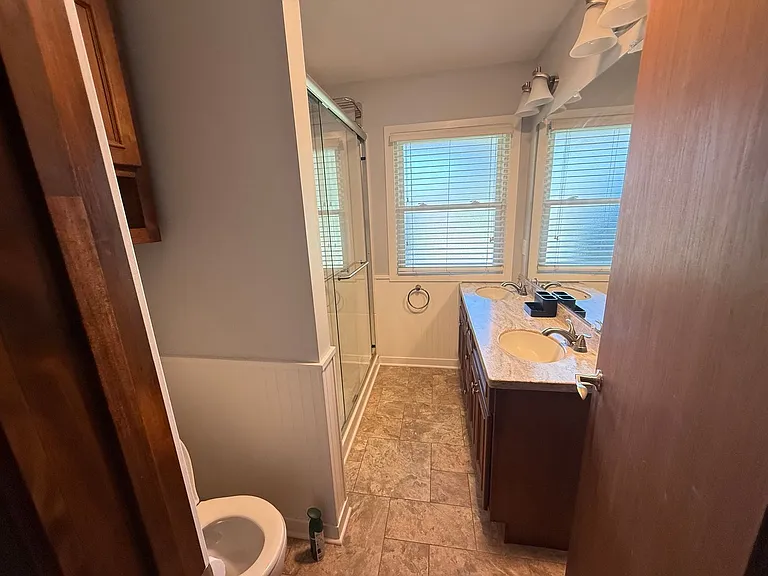 10 University Ct — Photo 8