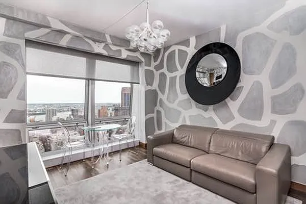 Rented by Century 21 Metropolitan | media 18