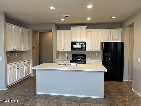 2nd image of 18583 W VOGEL Avenue
