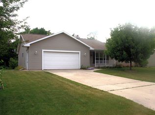 2736 Ontario Rd, Green Bay, WI 54311