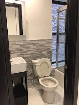 Rented by Walter & Samuels Inc | media 18