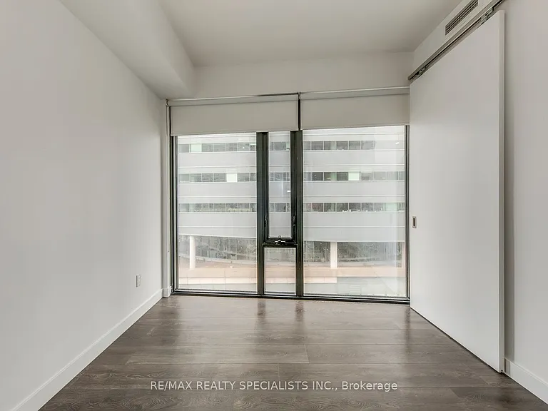 215 Queen St W #1405 — Photo 17