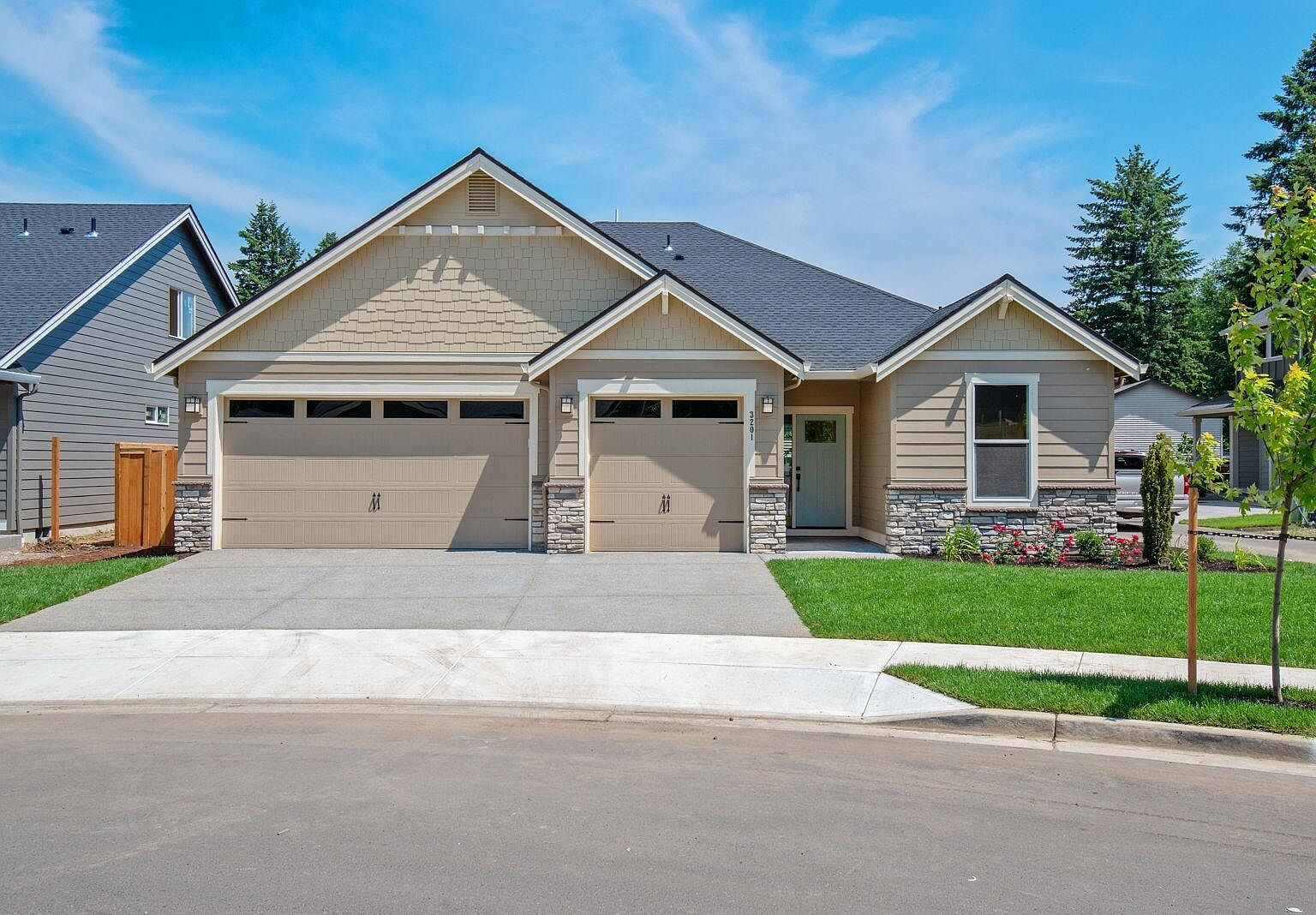 39 Woodlands Dr #560