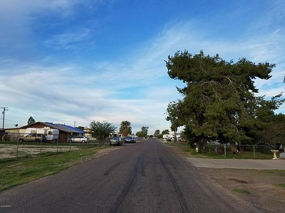 NEIGHBORHOOD VIEW 01