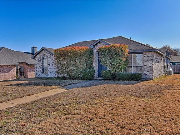 2nd image of 1306 Meadow Creek Dr