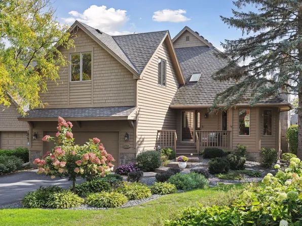 4752 Bouleau Rd, White Bear Lake, MN 55110