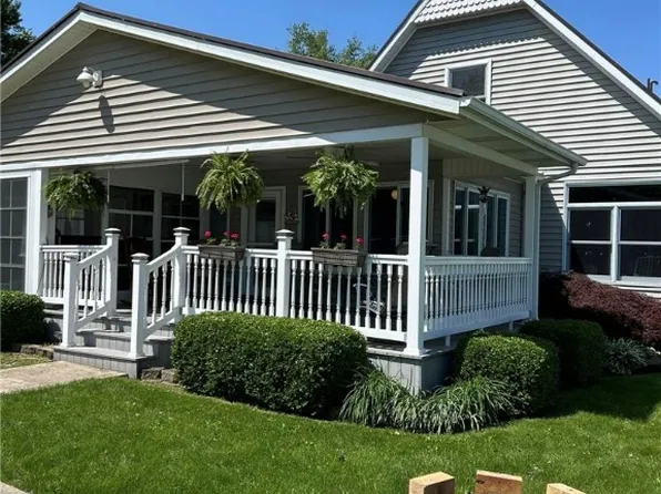 5550 Island View Dr, Celina, OH 45822