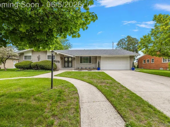 17141 Westhampton Rd, Southfield, MI 48075