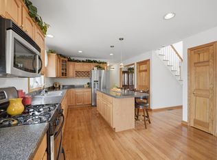 138 Vineland Ave, East Longmeadow, MA 01028