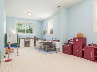 8251 Liberty Rd, Powell, OH 43065