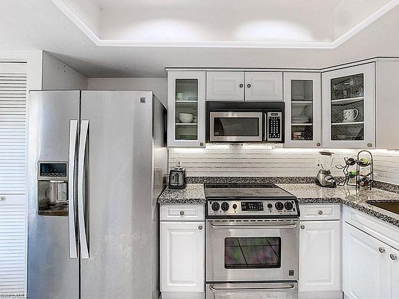 5th image of 668 Mardel Ct APT 807