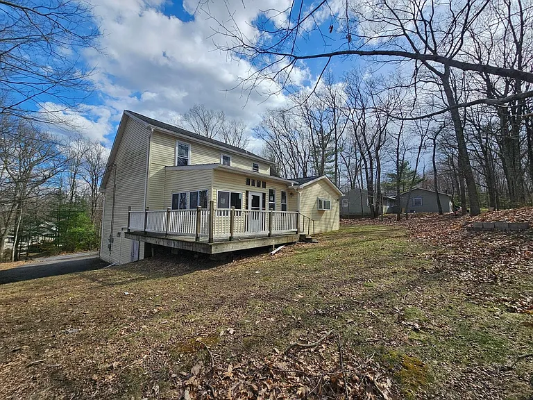 2193 Lake Dr — Photo 25