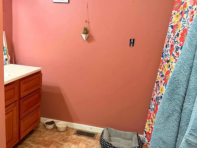 8 Glen Ave — Photo 6