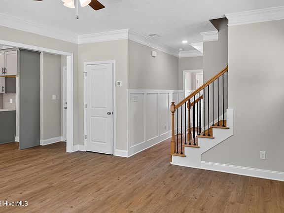 5th image of 1407 Habersham Drive