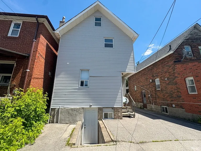 26 Rockvale Ave #BASEMENT — Photo 9