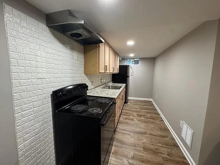 4002 Franklin Ct #4002 — Photo 12