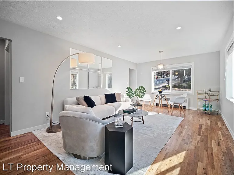 Taylor Apartments — Photo 8
