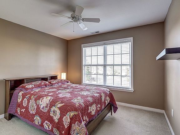 5th image of 1025 Parkland Pl